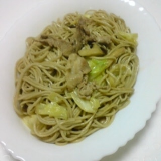 ヤマキめんつゆで作る蕎麦と肉野菜炒め